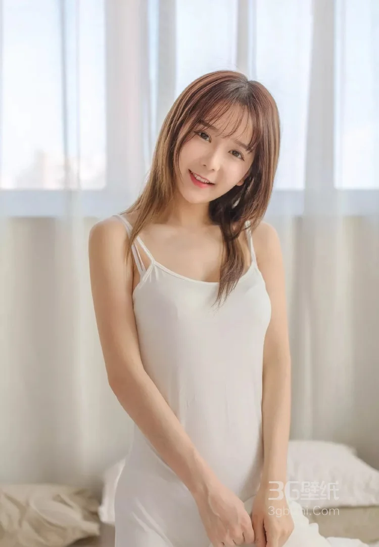 暖阳下的娇小型性感美少女小九吊带睡裙私房写真美图 第3张 - 性感美女写真