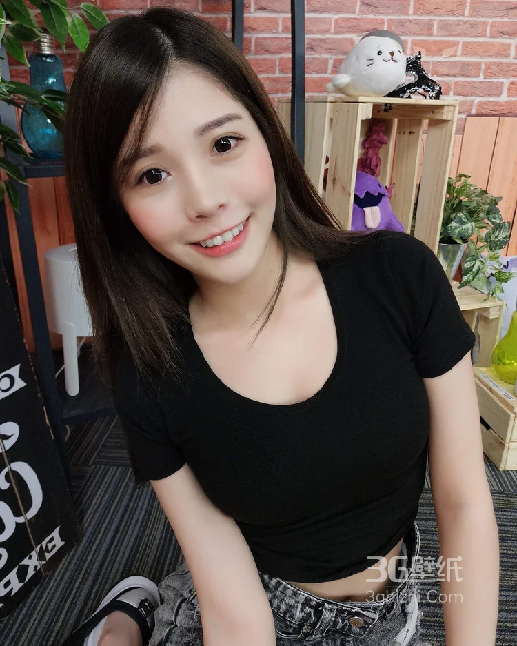 短发，精选内衣，精选紧身牛仔短裤，精选迷人美女私写真性感图片 第3张 - 性感美女写真